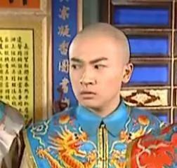 看心机boy福尔康是如何介绍自己的,当年我们还是太单纯了