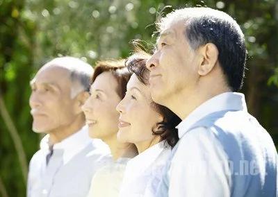老年健身操怎么做 最简单的健身操