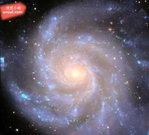 超级震撼:太阳系运转的短片,课本上教的地球公转简直弱爆了