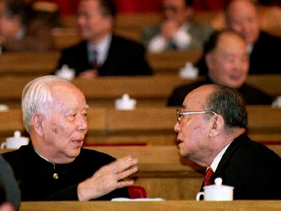 福将万里的1976年:三次免斗与三大不幸