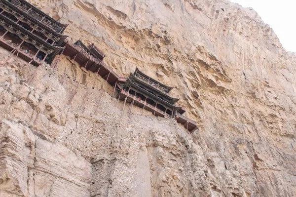 千年“悬空寺”巧夺天工的震撼