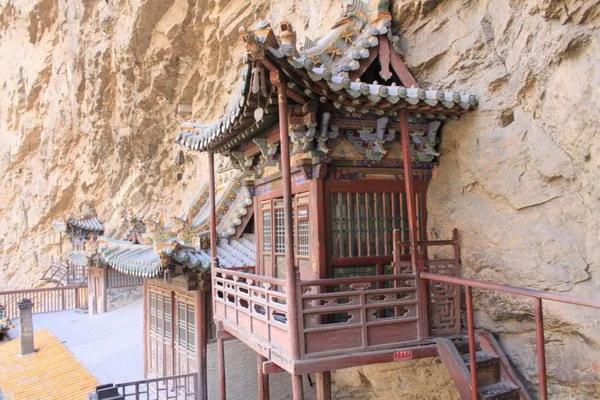 千年“悬空寺”巧夺天工的震撼