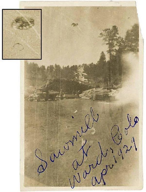 UFO老照片大揭秘 外星人就在我们身边
