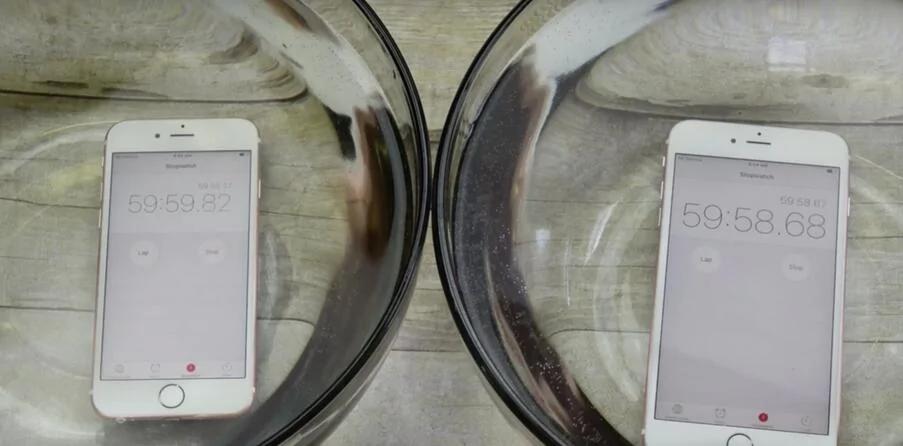 Iphone 6s防水如何 扔水里泡1小时实测 阿波罗新闻网