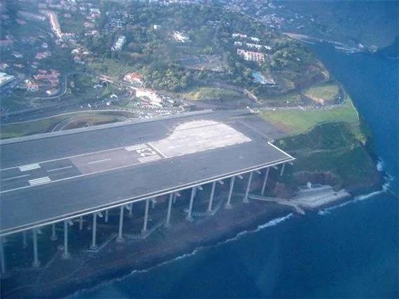 世界上最危险的10个机场跑道 简直在玩命