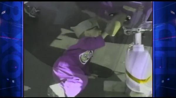 视频:美3岁童夜夜恶梦 画大量空战草图惊呆父母 二战老兵垂泪