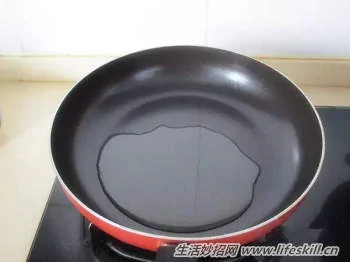 巧讓普通鐵鍋變成不粘鍋