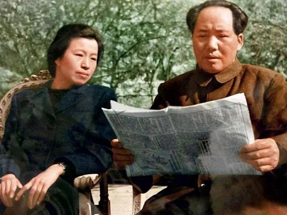 毛泽东告诫江青“不要由你组阁”