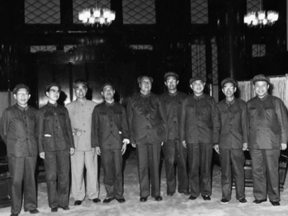 江青秘书:文革红人关锋倒台内幕