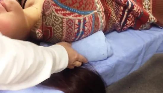 只需10秒钟马上解除肩颈酸痛!日本人神奇妙方值得一试
