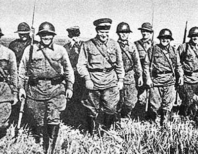 中共在中国从“武装保卫苏联” 到武装叛乱