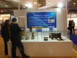 西方制裁後，中國大舉進軍俄羅斯電子器部件市場，今年8月莫斯科航展上的一家中國公司展台。