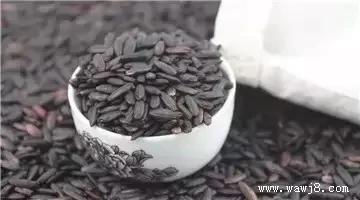 少吃“三白”,多吃“三黑”,延年益寿身体倍儿棒!
