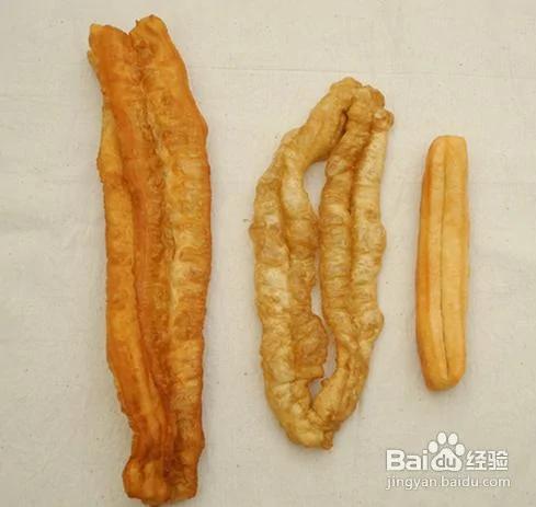 干了10年早餐店的老板惊爆内幕!记住,油条长这样千万别吃!