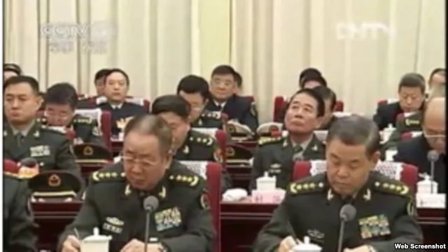 胡习出席军委扩大会议刘源举止「另类」