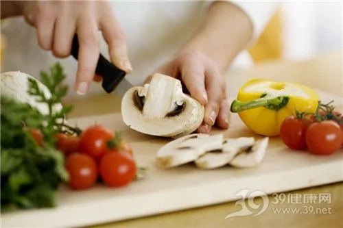 烹飪切菜菌類蘑菇番茄黃椒_12614474_xxl