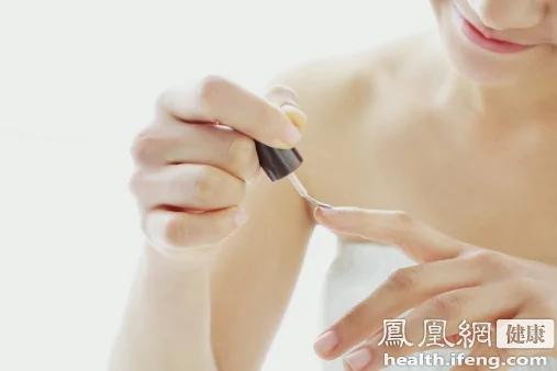 从指甲看一生健康状况