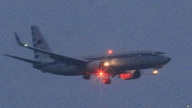 總統馬英九周四清晨從台北乘總統專機「空軍一號」飛往台灣最南端城市屏東，轉搭C130運輸機前往南沙太平島。