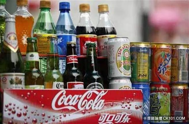 长知识 为何牛奶是方盒可乐却是圆瓶?