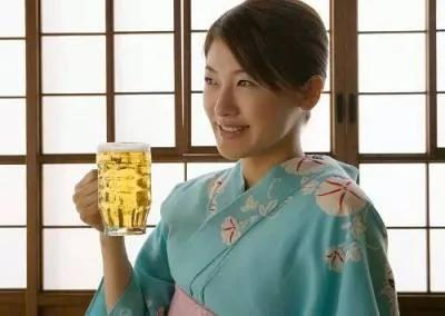 当日本法律遇上中国式插队、劝酒、爬电线杆…后果有多不堪设想!