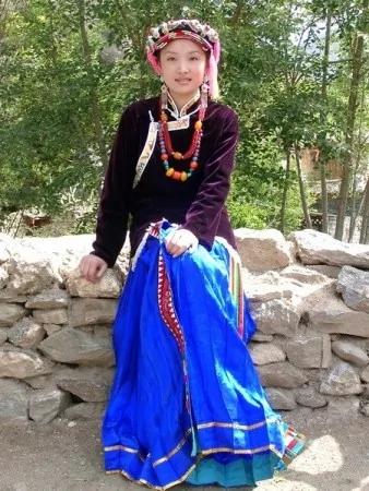 中国大陆神秘女王谷美女如云 一女可嫁多夫