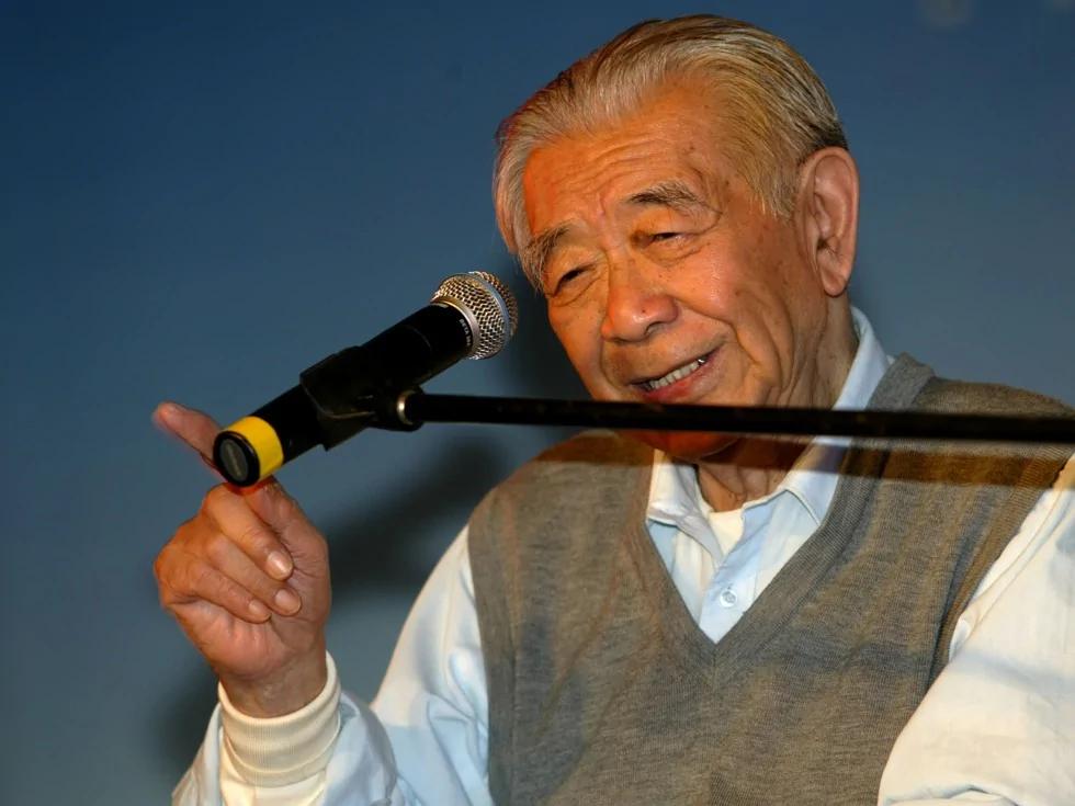 薄一波遥控生活会 于光远舌战众元老