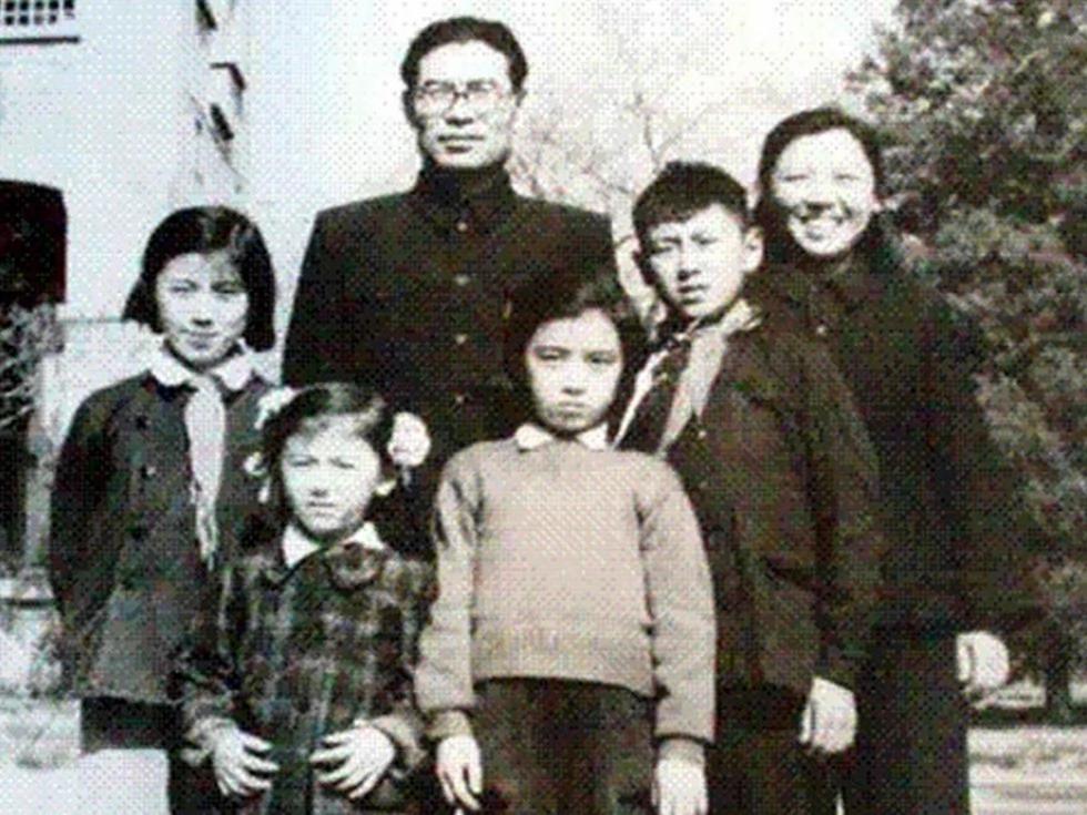 毛泽东评高岗:他很荒淫 有许多女人