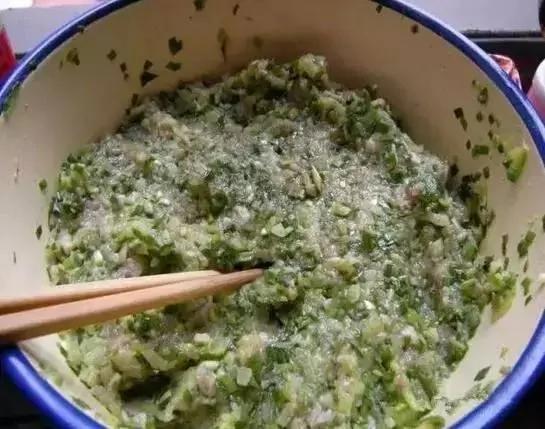 炸过食物的高温油 不舍得倒 三招完美解决