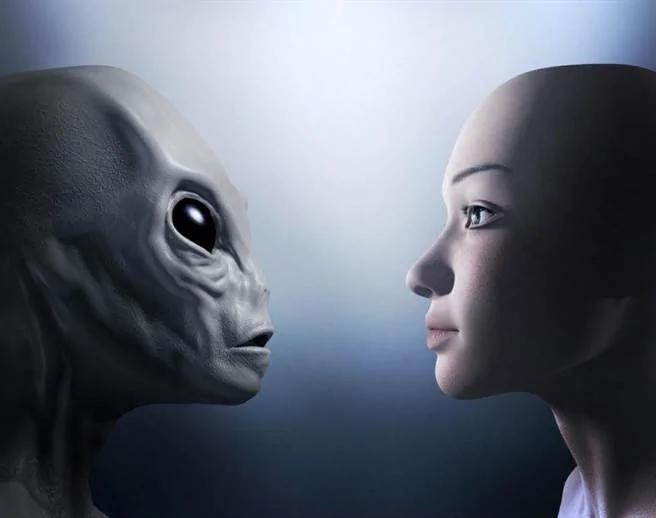 揭密:原来秦始皇早就接见过外星人了?