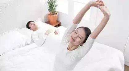 10大姿势最伤身体,第一条你就中招~