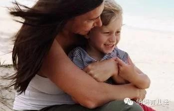 兄妹俩在睡觉,妈妈转身去做爱心晚餐后悲剧发生 警惕所有父母!