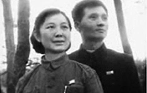 军代表为看裸体 抹黑女演员脱光衣裤后还对其开膛破肚