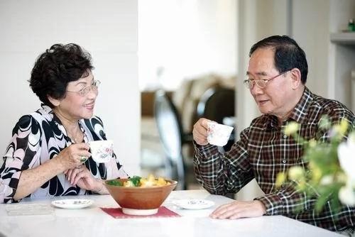 千万不要做!饭后7个坏习惯会短命