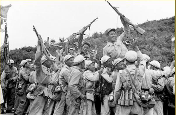 慎入【微揭秘】罕见韩战老照片 尸横遍野