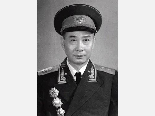 中共首位驻藏大臣文革惨死骨灰无存