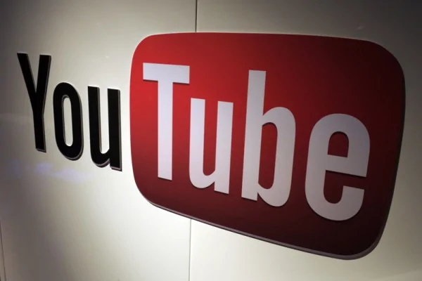 全球知名视频网站YouTube每天有超过40亿的视频被点播。(ERIC PIERMONT/AFP/Getty Images)