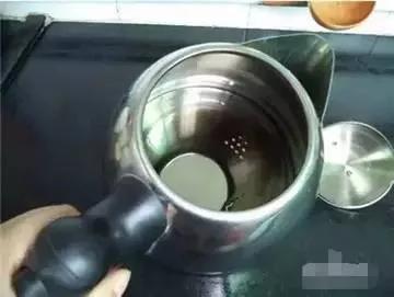 千万别说没告诉你!教你一招永远告别电热水壶水垢!