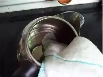 千万别说没告诉你!教你一招永远告别电热水壶水垢!