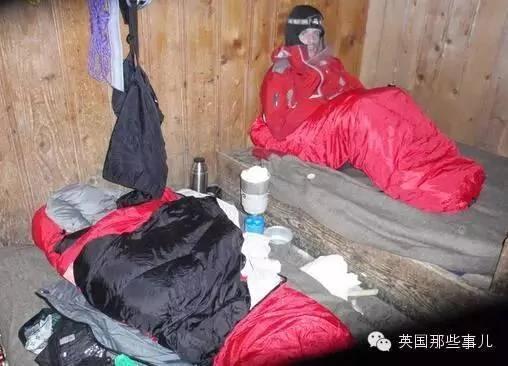 阿尔卑斯山上竟有个超神祕小黑点~如果你能爬上去会被眼前景象震撼到说不出话!