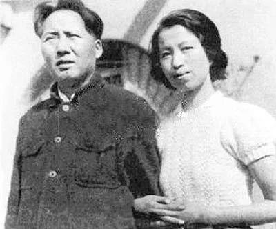 难得一见:江青亲自为毛泽东包饺子