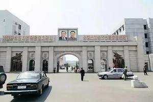 全世界最富的领导人统治最贫穷的国家