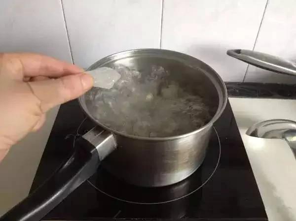 女人每月喝一次,消肿、减肥、抗衰老!