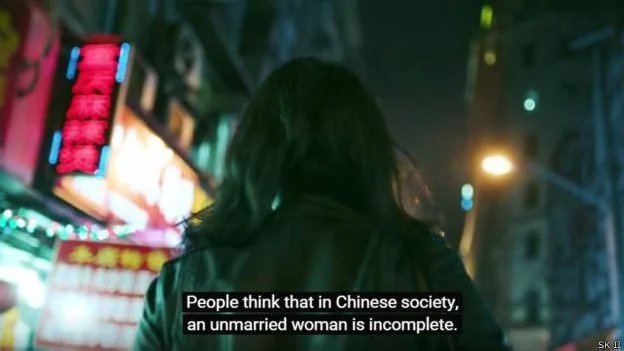 視頻配有英文字幕，介紹了中國的「剩女」
