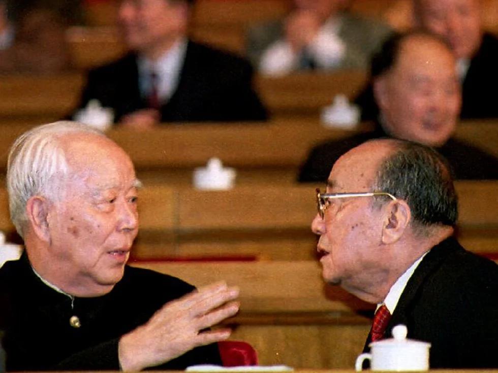 万里:我与左派进行过三次决战