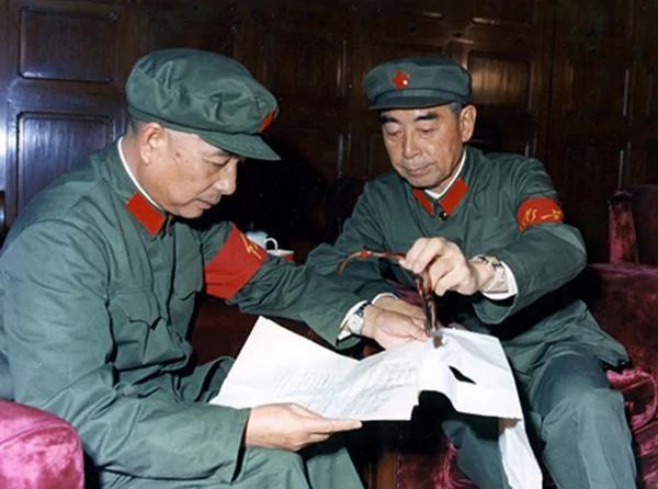 【微揭秘】周恩来游刃有余 集完美戏子和无耻政客于一身