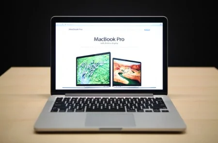 蘋果最新的13英寸MacBook Pro搭載英特爾第五代處理器，並配備Force Touch觸控式軌跡板，具備Multi-Touch的所有功能。（Kimihiro Hoshino/AFP）