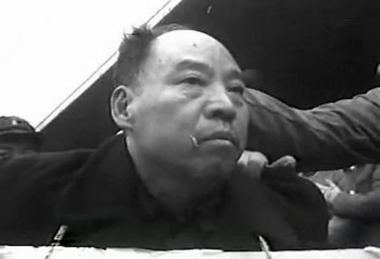 历史回顾:“五·一六通知”和“二月提纲”