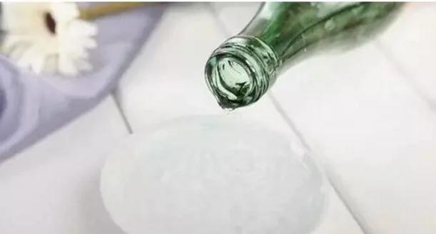 洗头发的水里加了这个东西,头发可以一直柔顺亮泽下去!