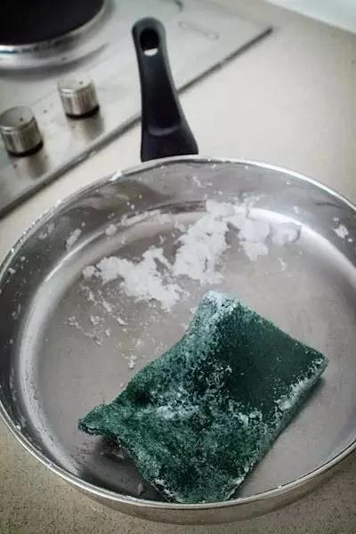只用一招 烧焦的锅立马变新锅