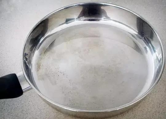 只用一招 烧焦的锅立马变新锅